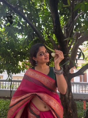 nikhila vimal cb9223