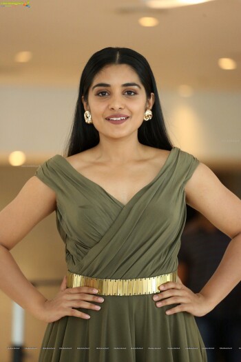 nivetha thomas 62c736