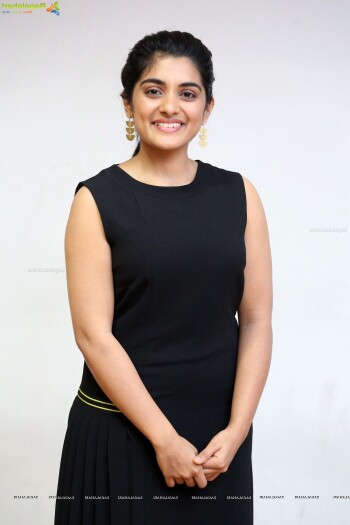 nivetha thomas 77ac38