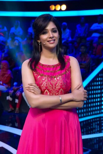 nyla usha 21e513