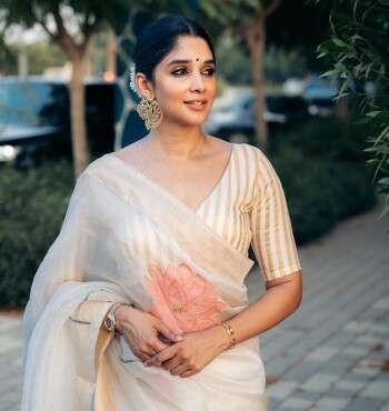 nyla usha de83ad