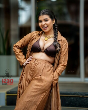 parvathy babu 0a6722
