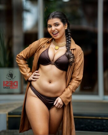 parvathy babu 61082b