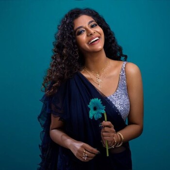 poornima indrajith f2c389