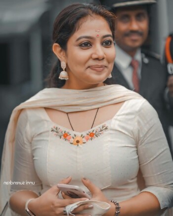 rachana narayanankutty 021280