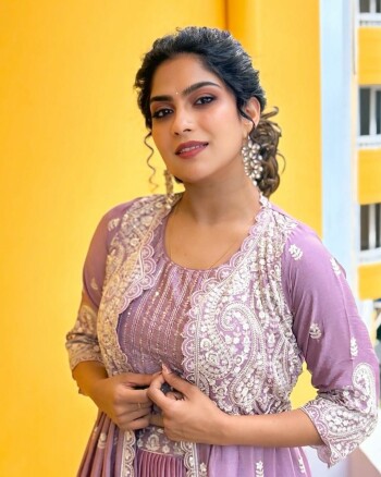 swasika vijay fba95d