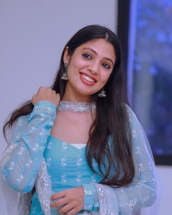 veena nandhakumar fb4d28