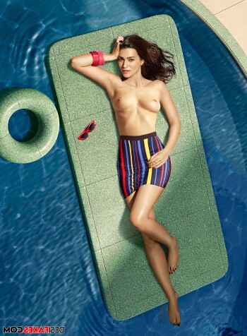kriti sanon sunbathing eecef4