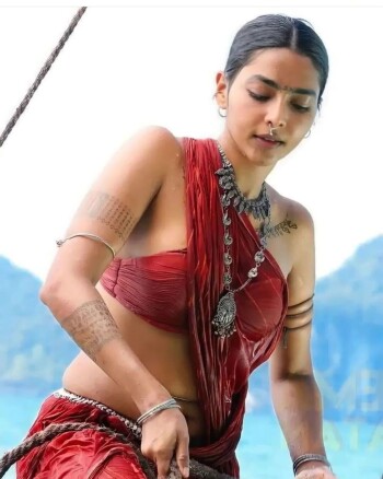 aishwarya lekshmi b5c38c