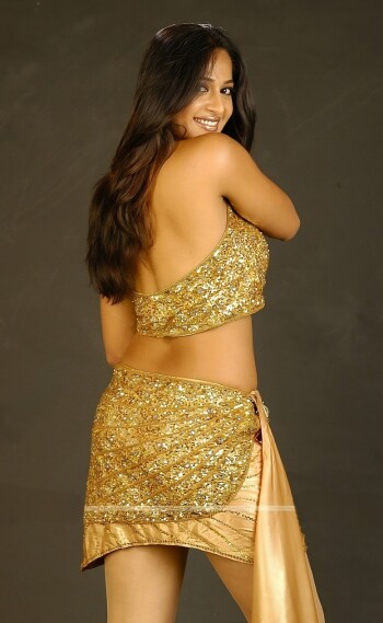 anushka ass eeadd6