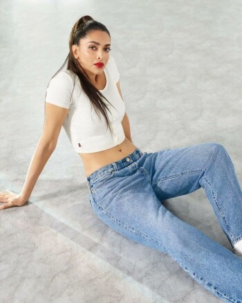 deepika padukone 03f2f9