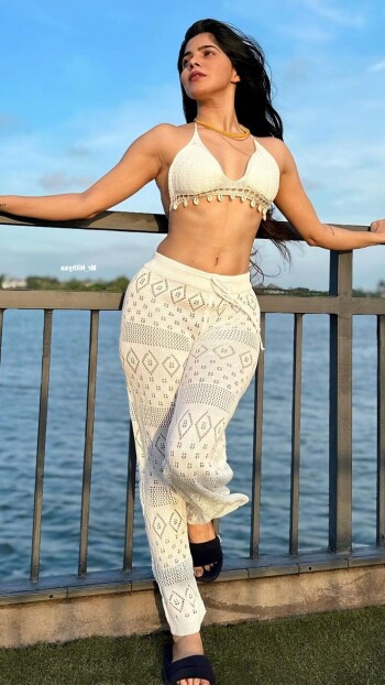 divya bharathi b62dca