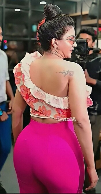 honey rose be86e3