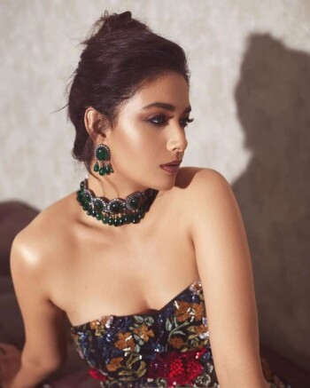 keerthi suresh 3e76e6