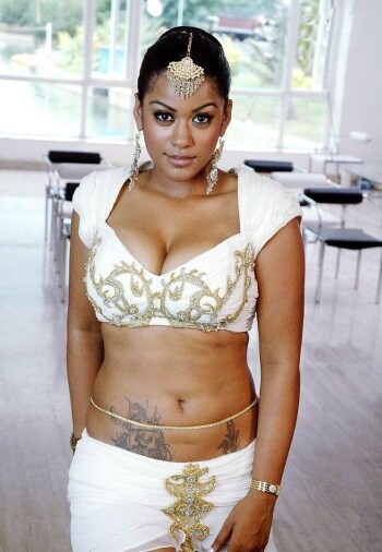 mumaith khan d4000a