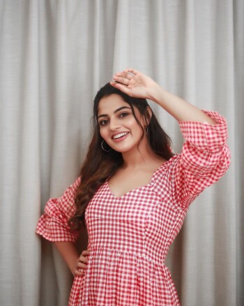nikhila vimal 49c25a