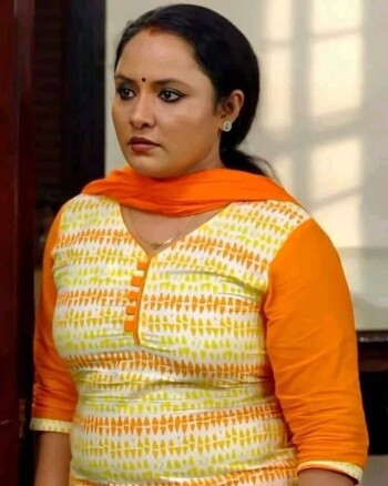 nisha sarang d622ff