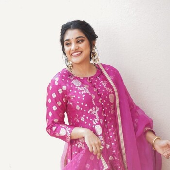 nivetha thomas af32e7