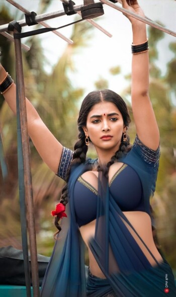 pooja hegde 5b4e92