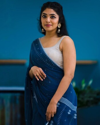 rima kallingal 8617d4