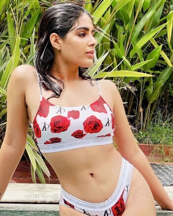 samyuktha menon cf31de