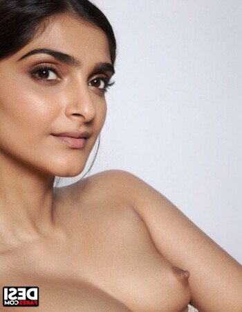 sonam kapoor 371a6b