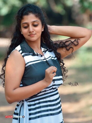 aarsha chandini baiju 743b91