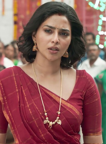 aishwarya lekshmi 62be99
