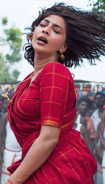 aishwarya lekshmi c6db21