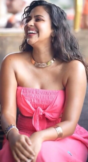 amala paul e38349