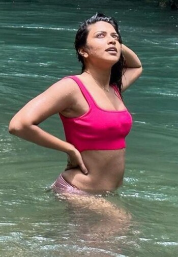 amala paul ea301a
