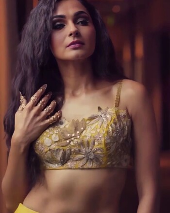 andrea jeremiah 141d42