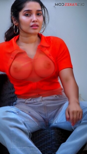 anikha surendran 21f6c8
