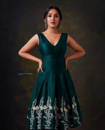 anikha surendran 347efb