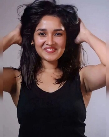 anikha surendran c671a2