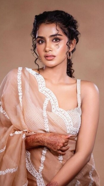 anupama parameswaran bf4e82