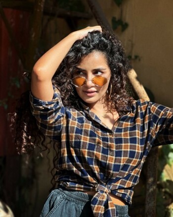 anupama parameswaran c6416d