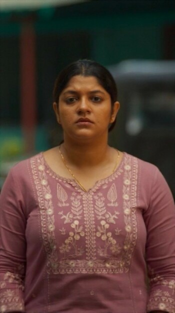 aparna balamurali 3ed229