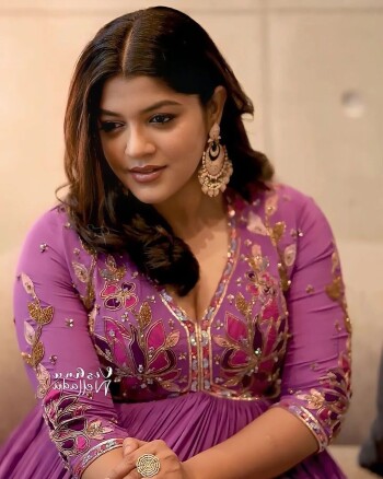 aparna balamurali 8e3f13