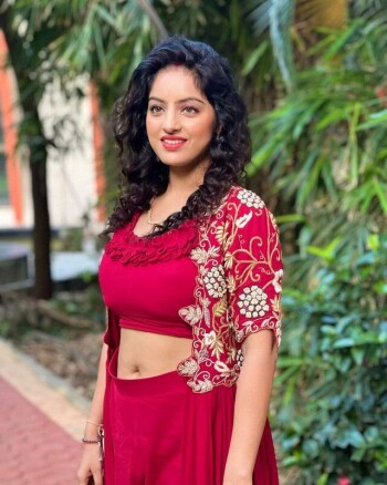 deepika_singh_2dd4ec.jpg