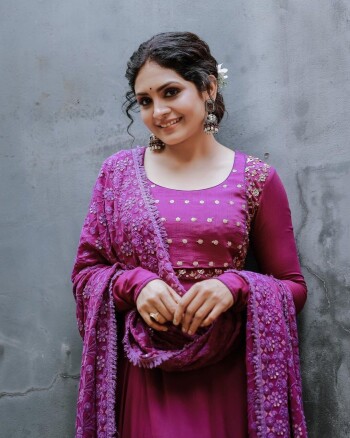 gayathri arun 50fcf5