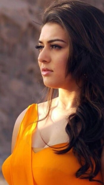 hansika mothwani ab18fb