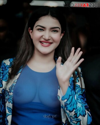 honey rose 4c5614