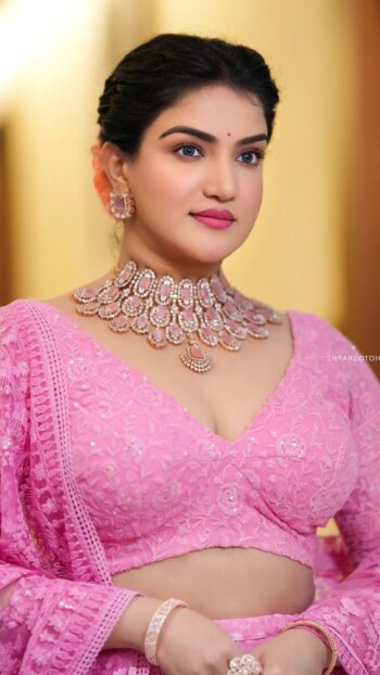 honey rose 74324b