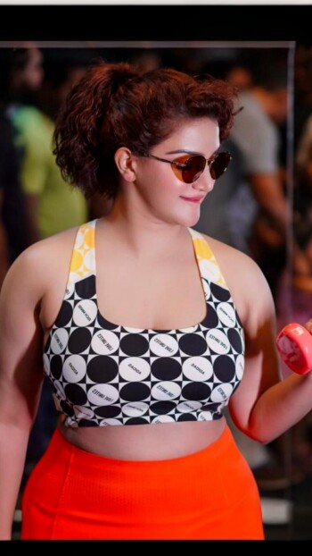 honey rose e6ea22