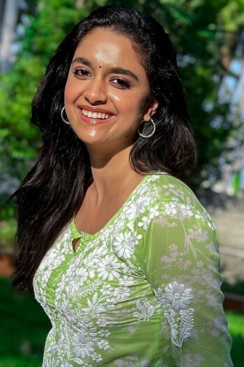 keerthi suresh 06d401