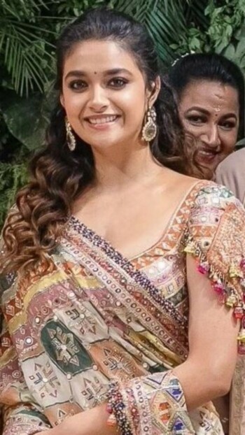 keerthi suresh 70dae1