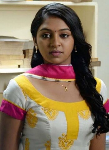 lakshmi menon 59a2cd