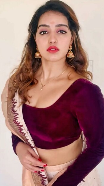 malavika menon 2de919