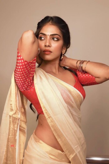 malavika mohanan 335752